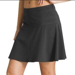 Athleta Tennis athletic wear black skort Skirt Sz-4. A2